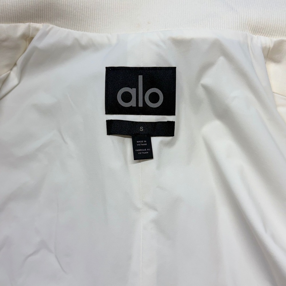 Alo Yoga Night Out Women's Cargo Jacket Ivory NWT's Cotton Twill Boxy Cropped. - Picture 10 of 14
